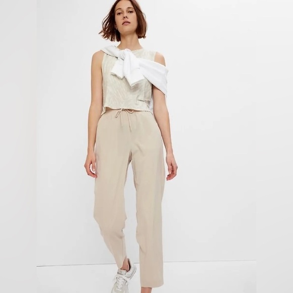 Gap Fit High Rise Runaround Pants Size Large In Moonstone Beige Activewear - Picture 1 of 10